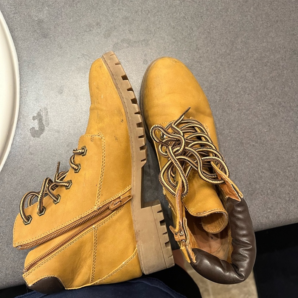 Steve Madden boots